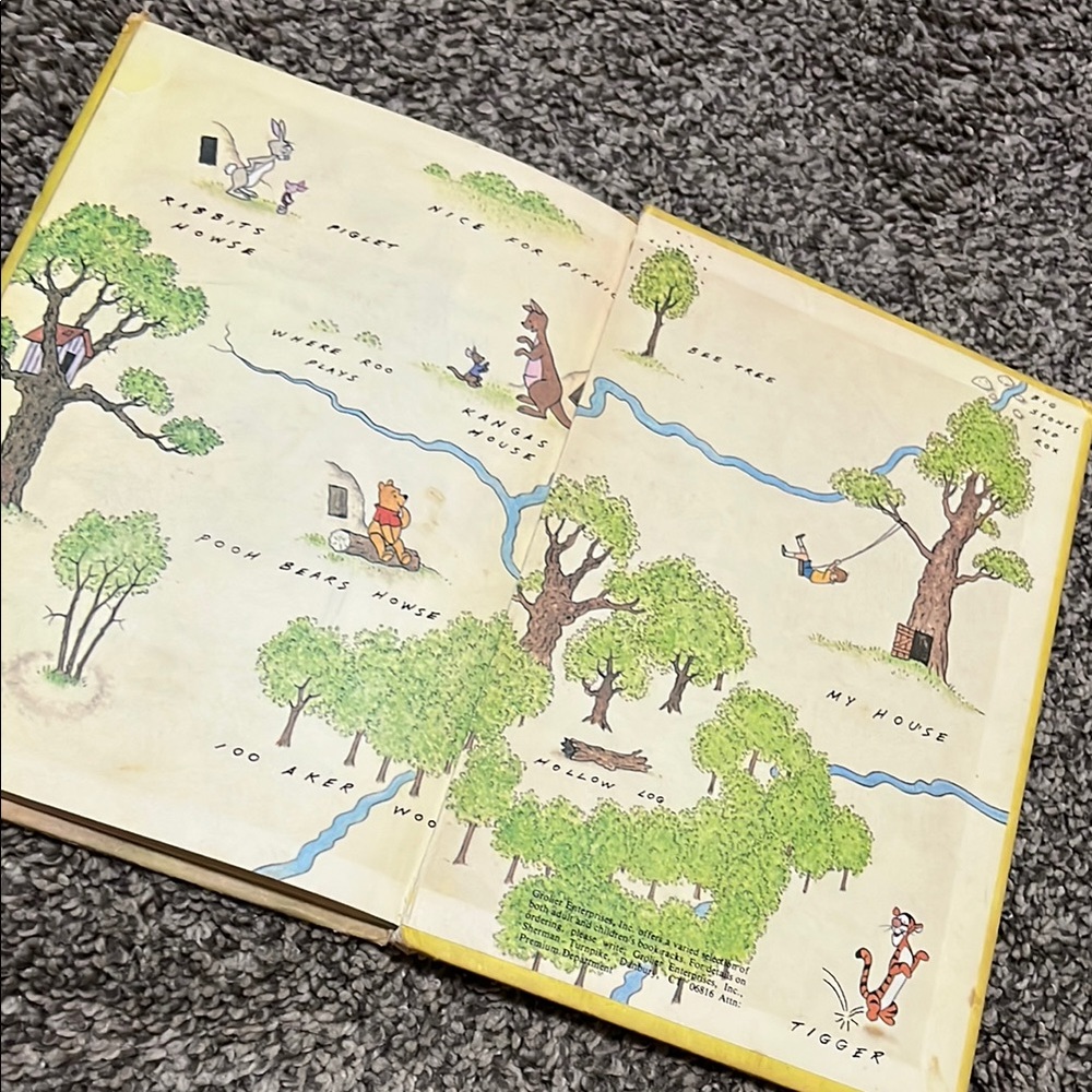 VINTAGE Disney's Winnie the Pooh and Tigger too book - Picture 9 of 10